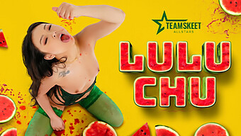 Prepare-Se Para A Experiência Definitiva De Deusa Peluda Com Lulu Chu.